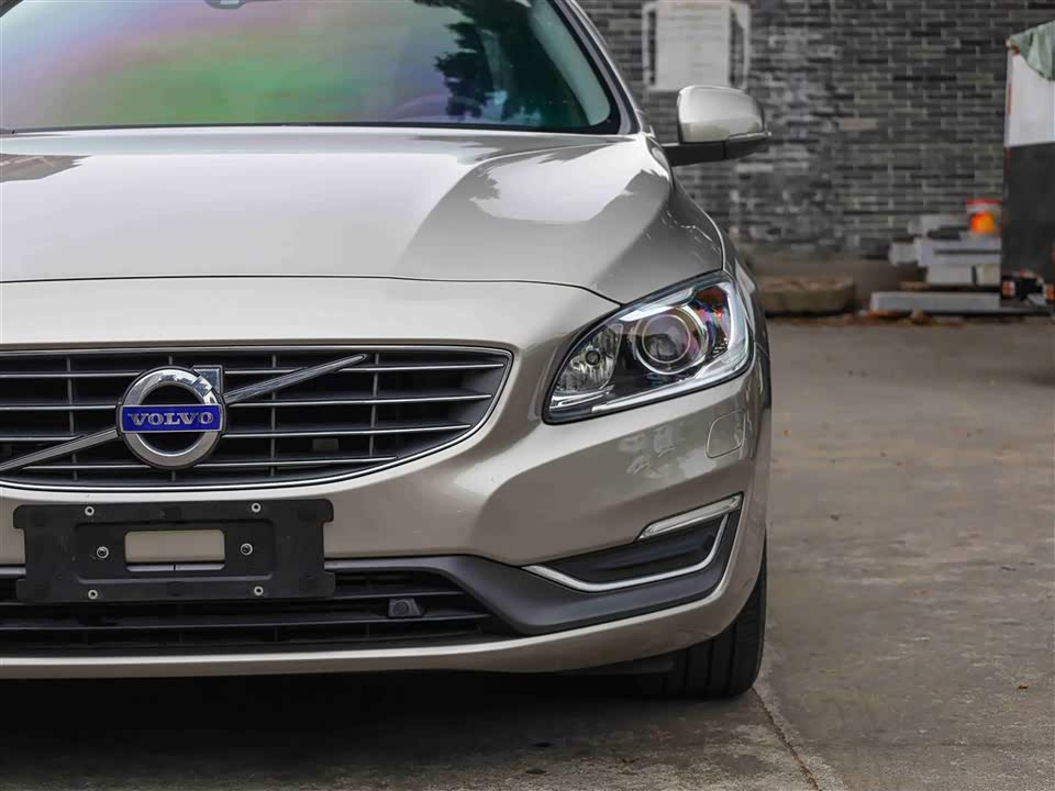 Volvo S60
