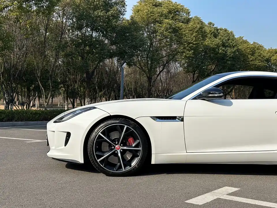 Jaguar F-TYPE