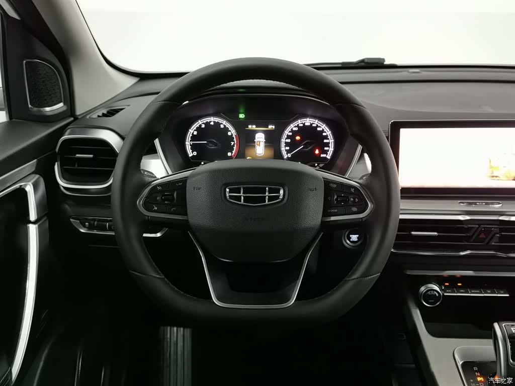 Geely Coolray, 2020 11