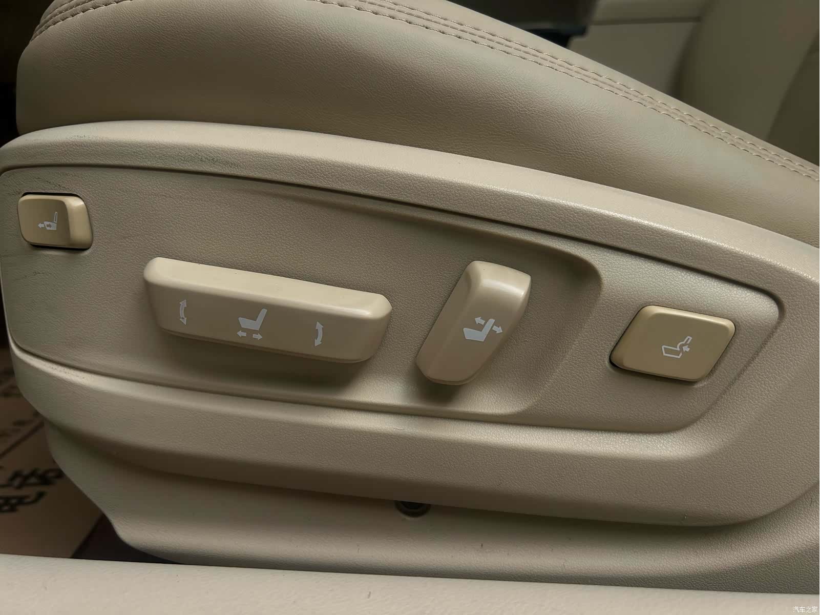 Lexus ES, 2012 4