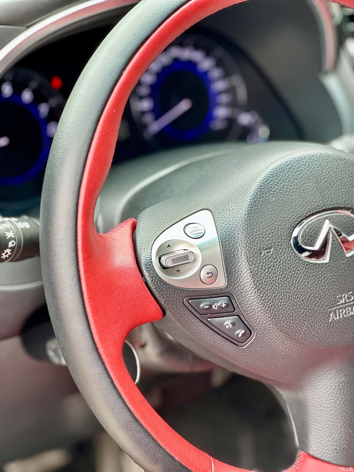 Infiniti FX37, 2012 27