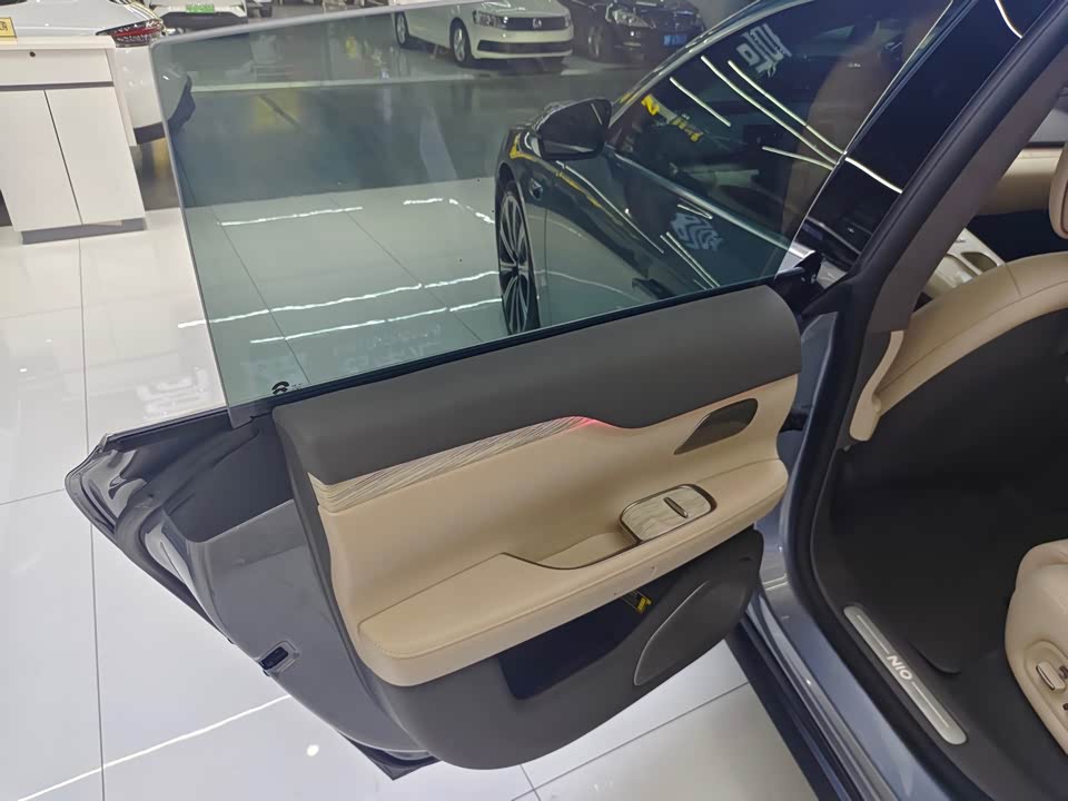 NIO ET7