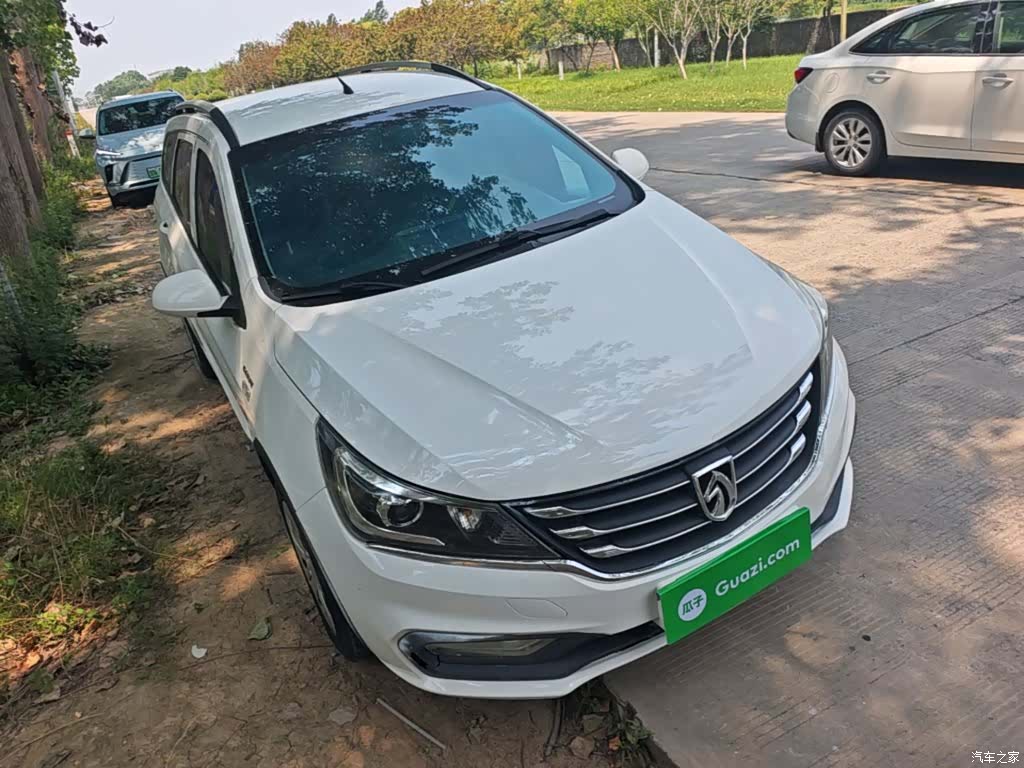 Wuling 310W, 2019 4