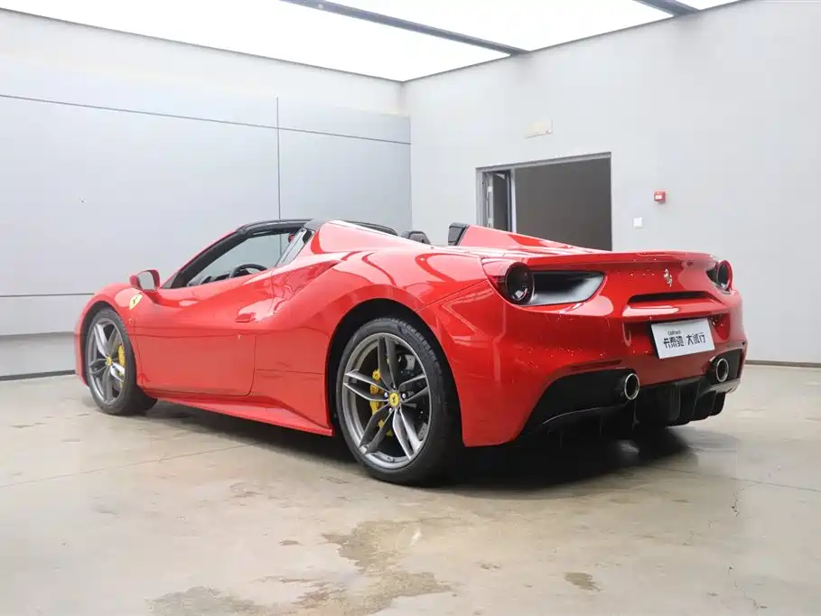 Ferrari 488