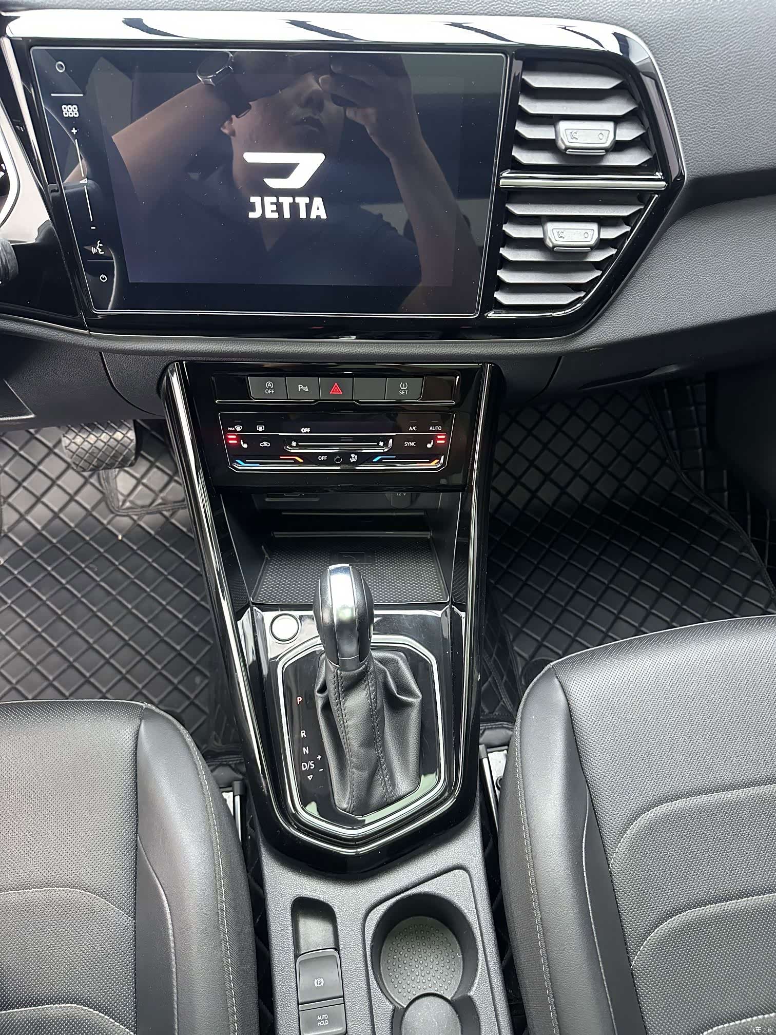 Volkswagen VS7, 2022 15