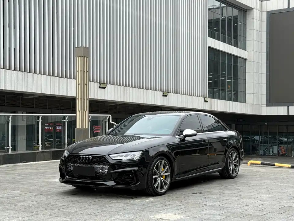 Audi S4