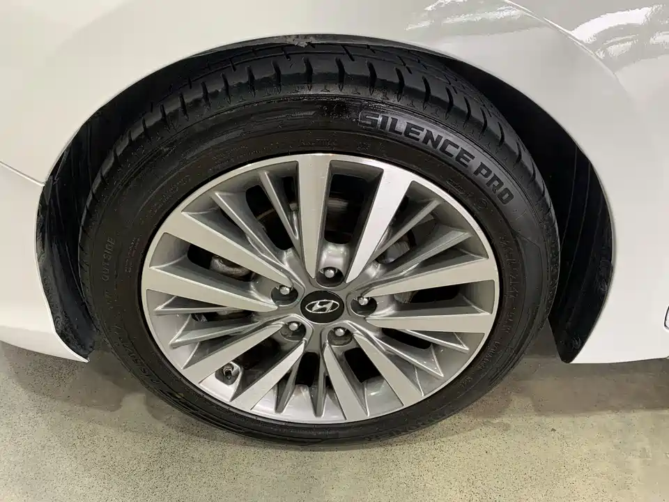 Hyundai Name picture