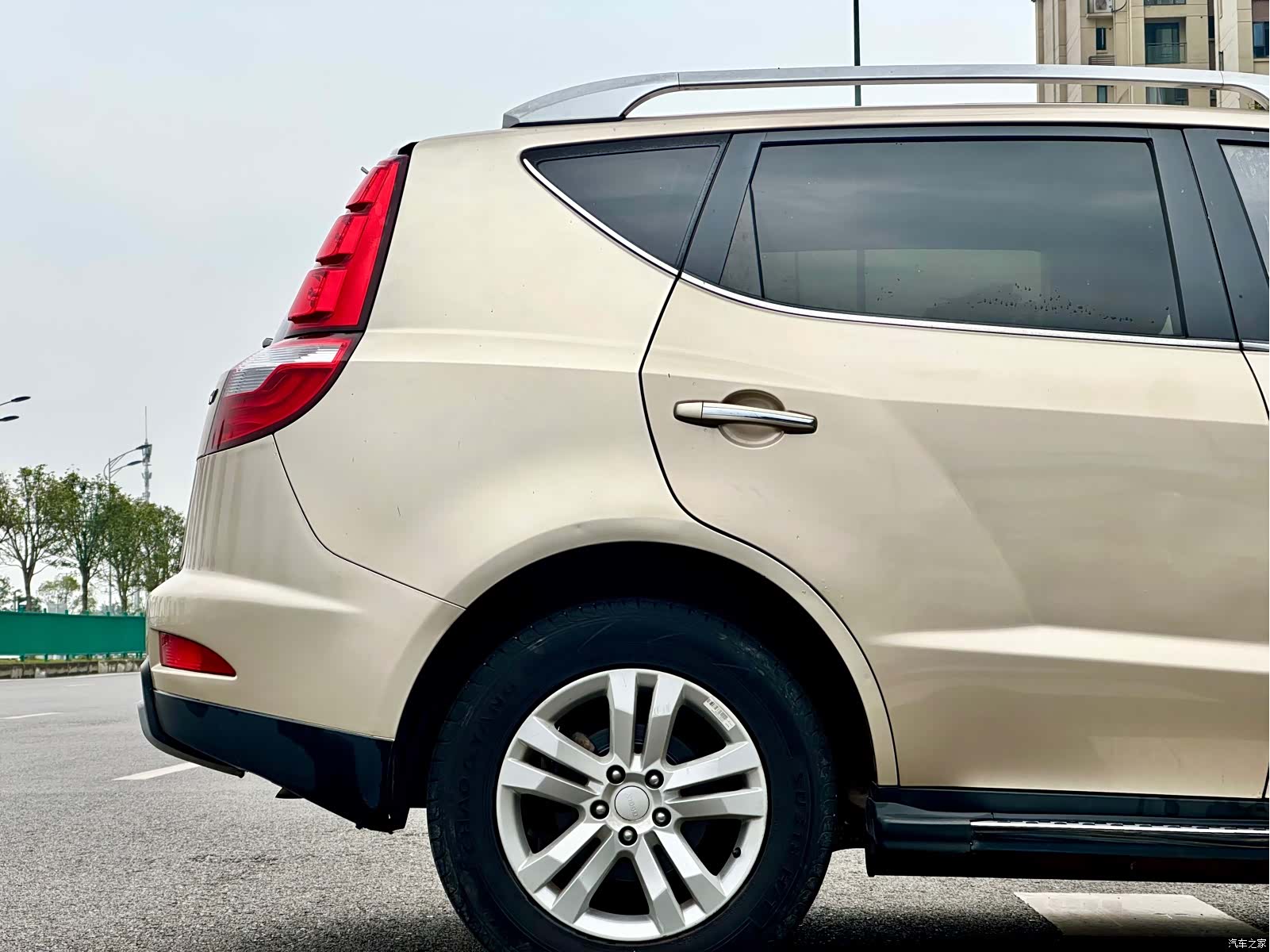 Geely GX7, 2014 10