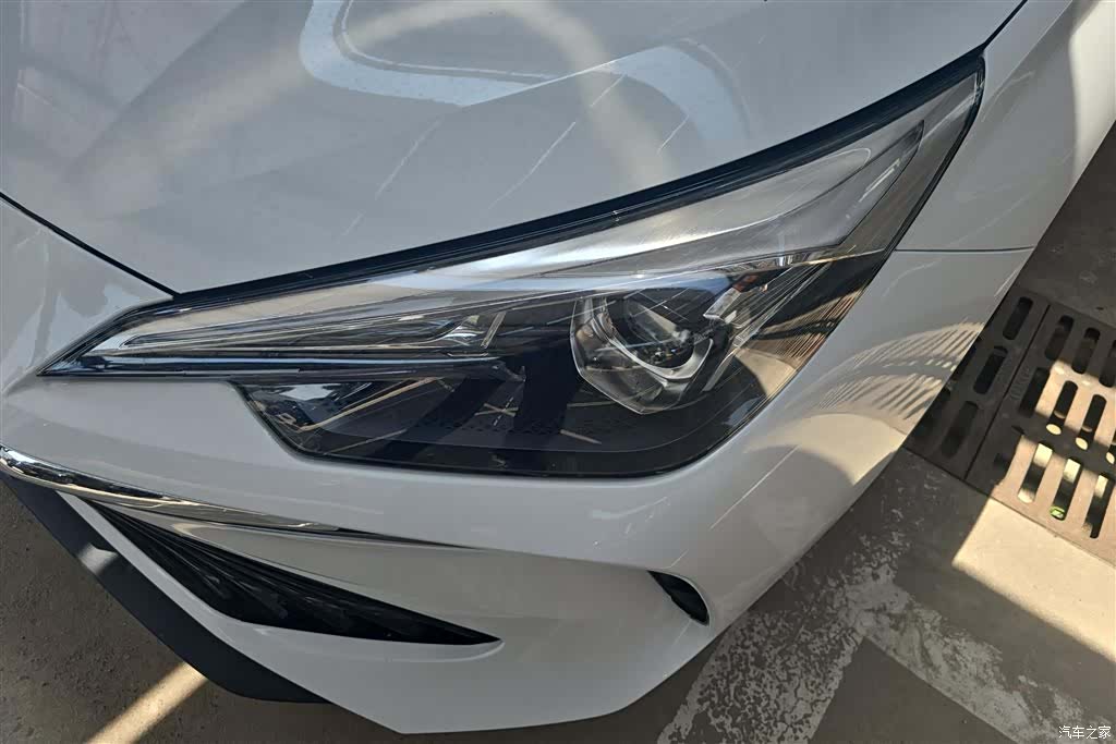 Roewe i5, 2023 все фото