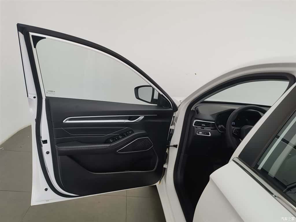 Geely Emgrand, 2022 8