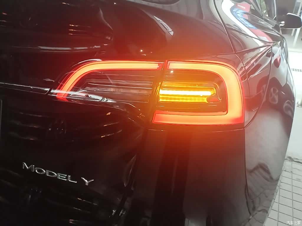 Tesla Model Y, 2022 8