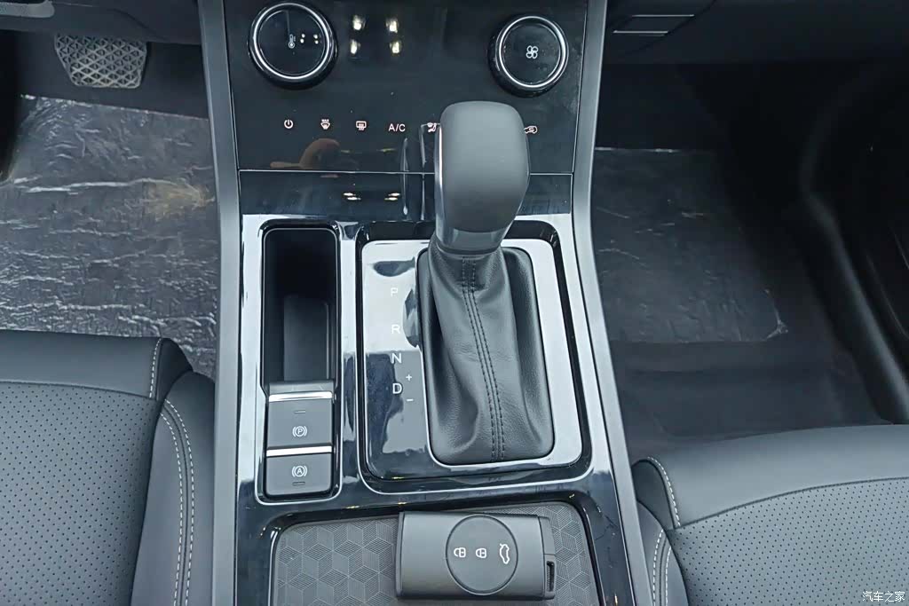 Chery Tiggo 5x, 2025 16