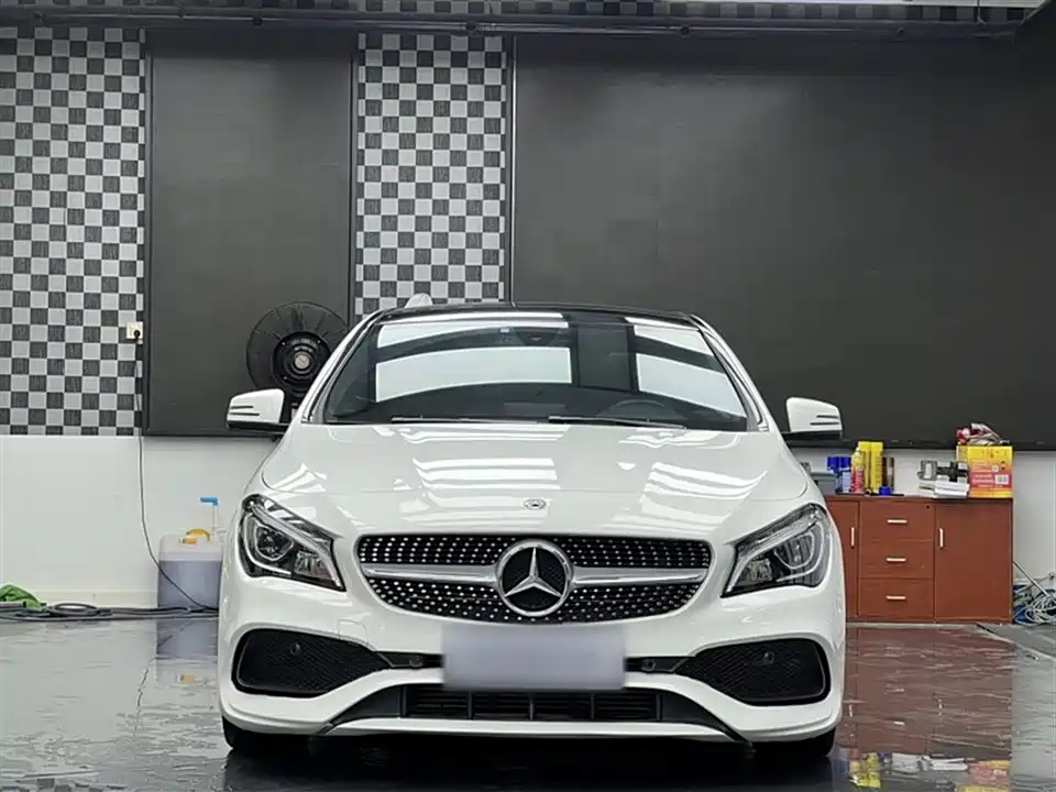Mercedes-Benz CLA