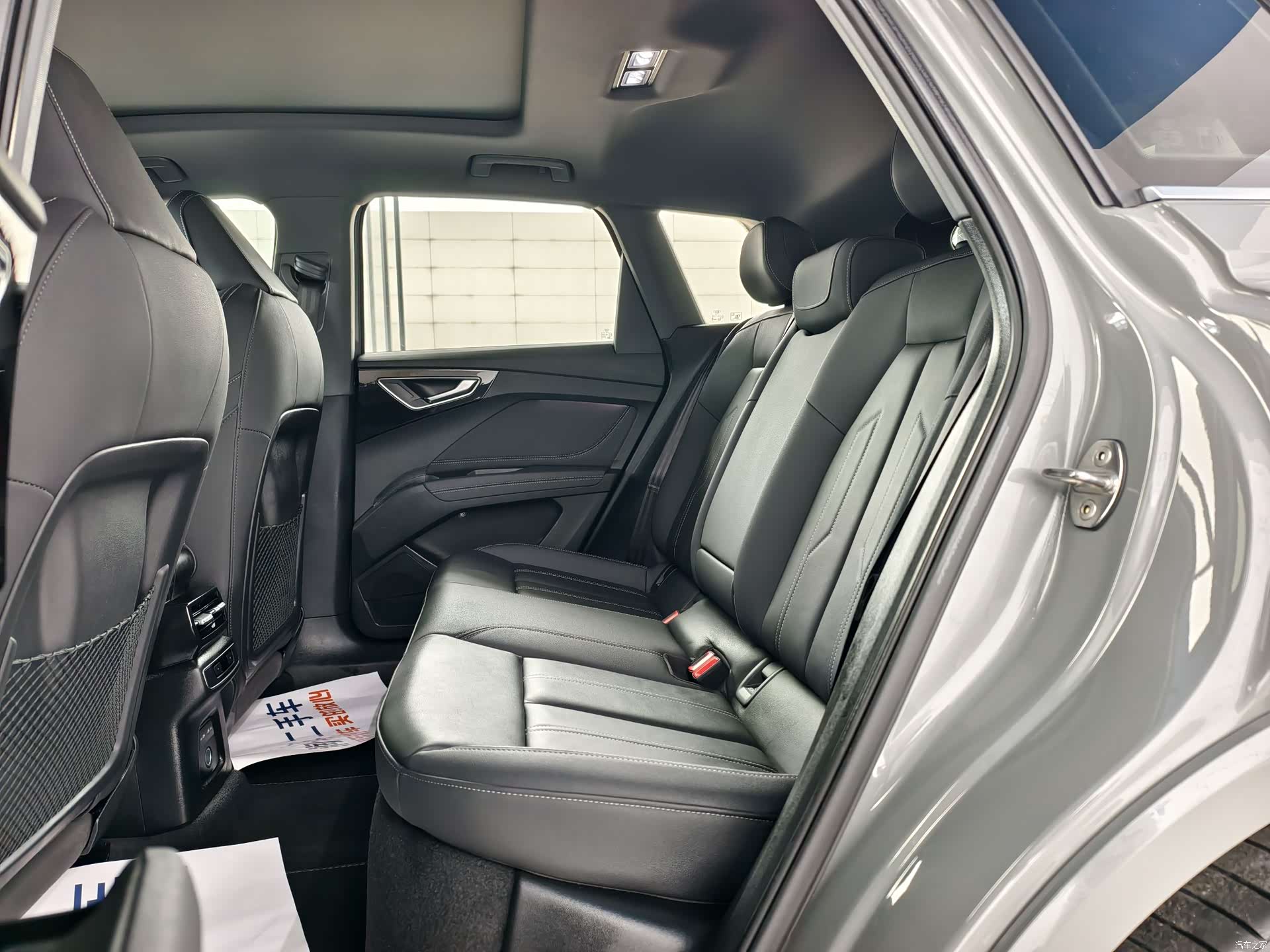 Audi Q4 e-tron, 2022 7