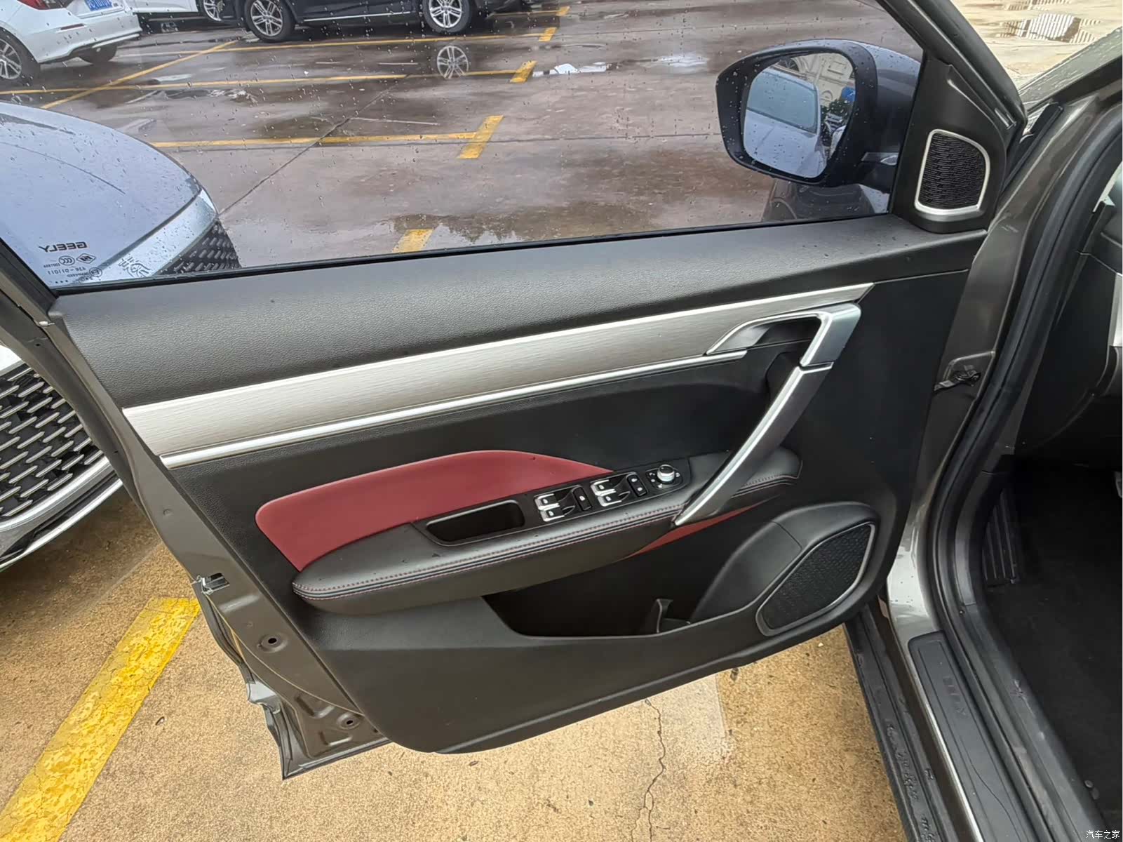 Geely Coolray, 2022 16
