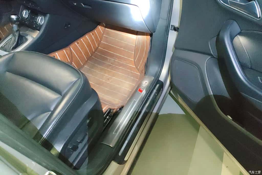 Audi Q3, 2016 8