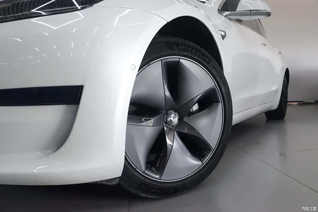 Tesla Model 3, 2020 22
