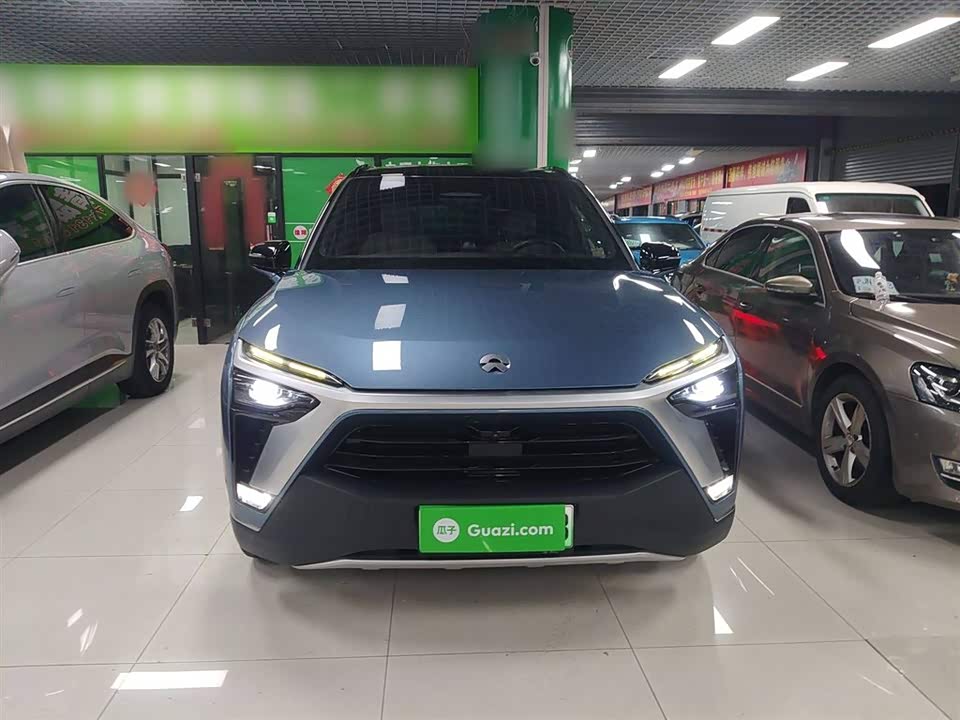 NIO ES8