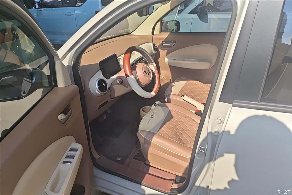 Wuling MINIEV, 2025 9