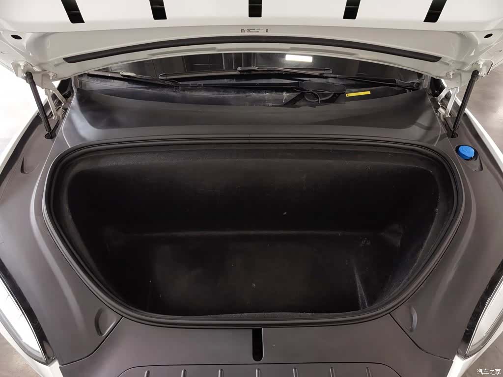 Tesla Model X, 2017 6
