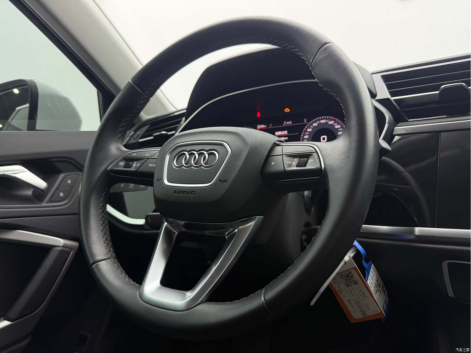 Audi Q3, 2022 12