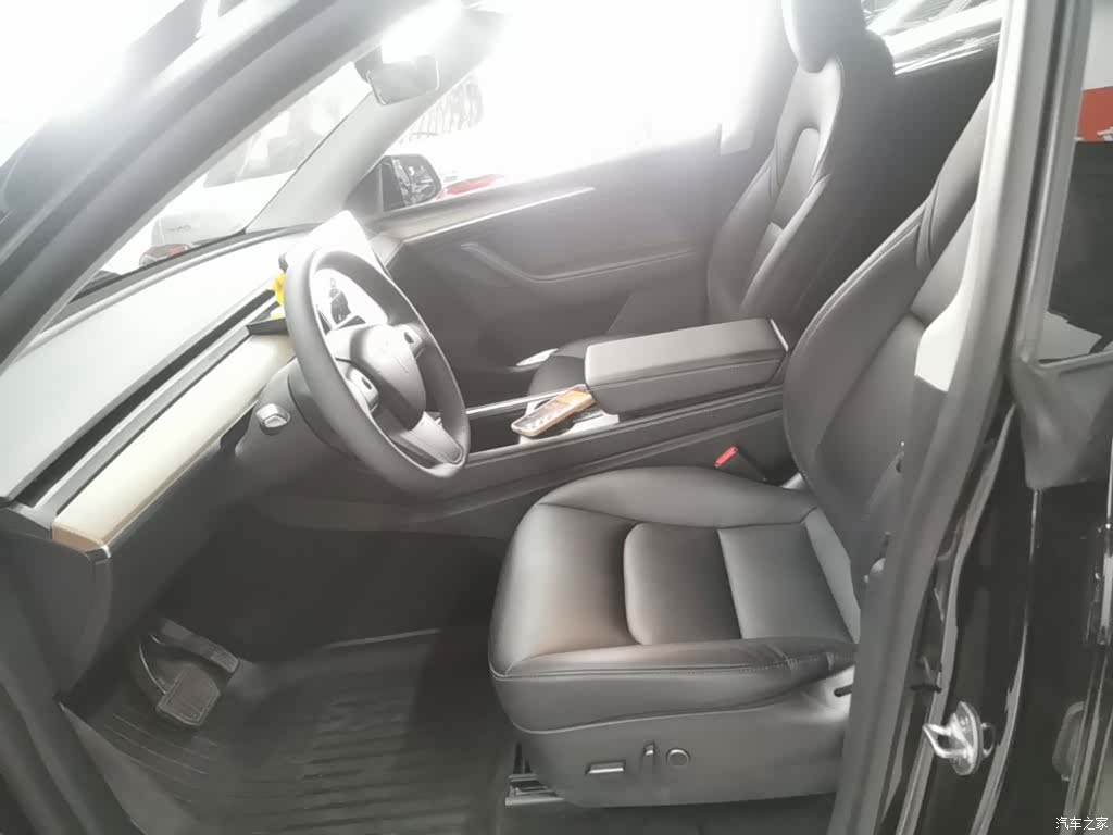 Tesla Model Y, 2021 15