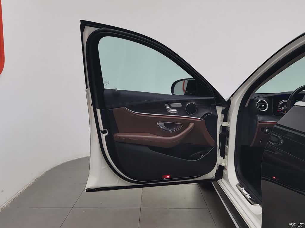 Mercedes-Benz E-Class, 2019 8