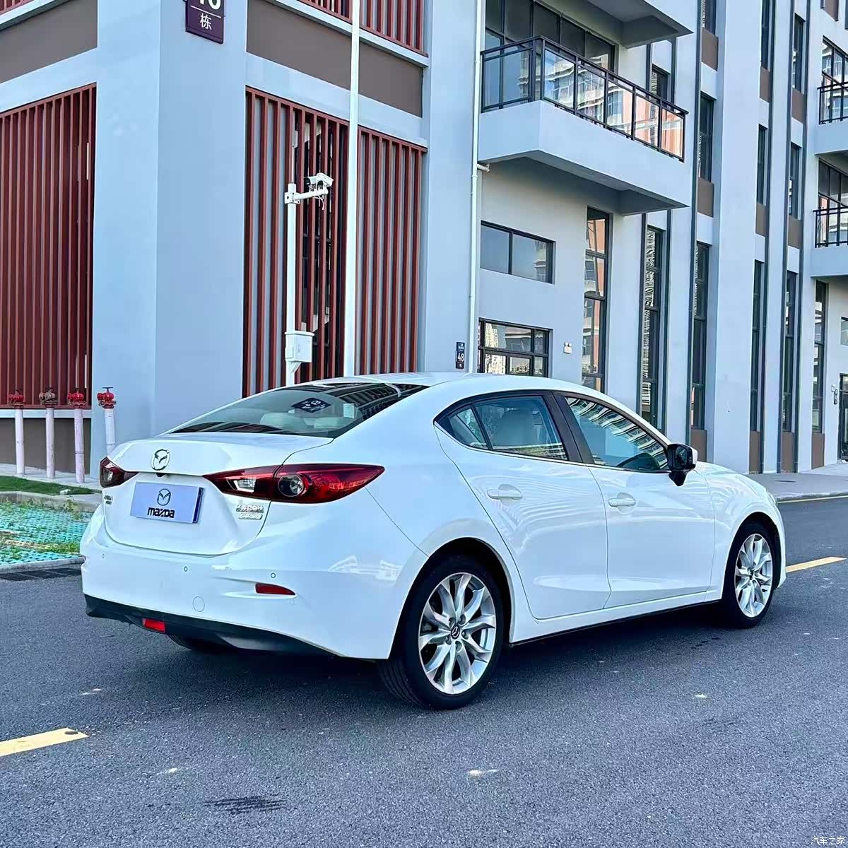 Mazda Mazda3, 2014 9