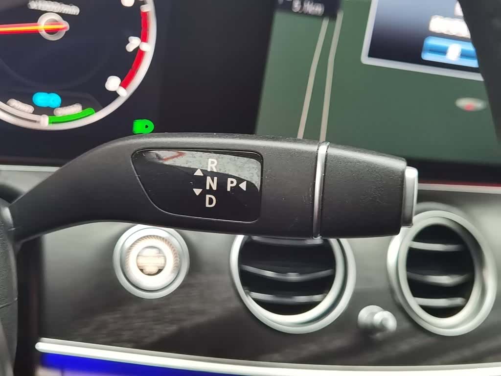 Mercedes-Benz E-Class, 2019 13