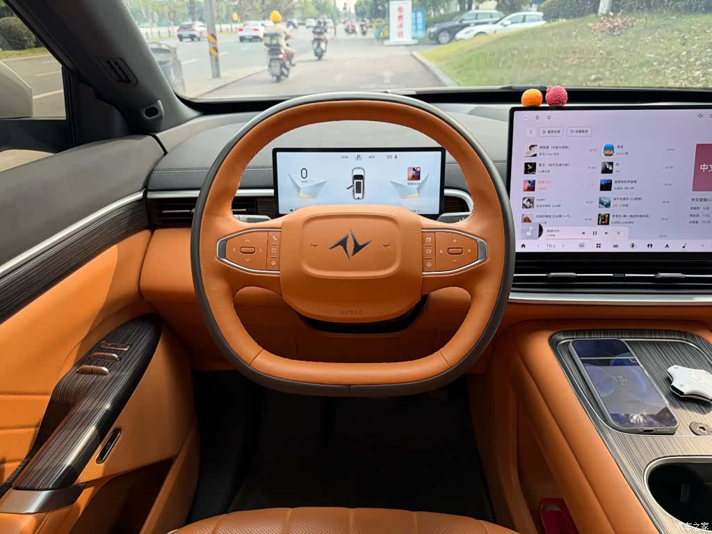 DongFeng eπ008, 2025 14