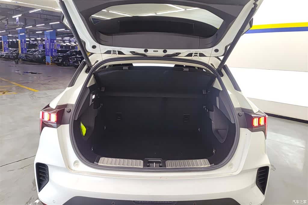 Lynk & Co 02, 2021 4