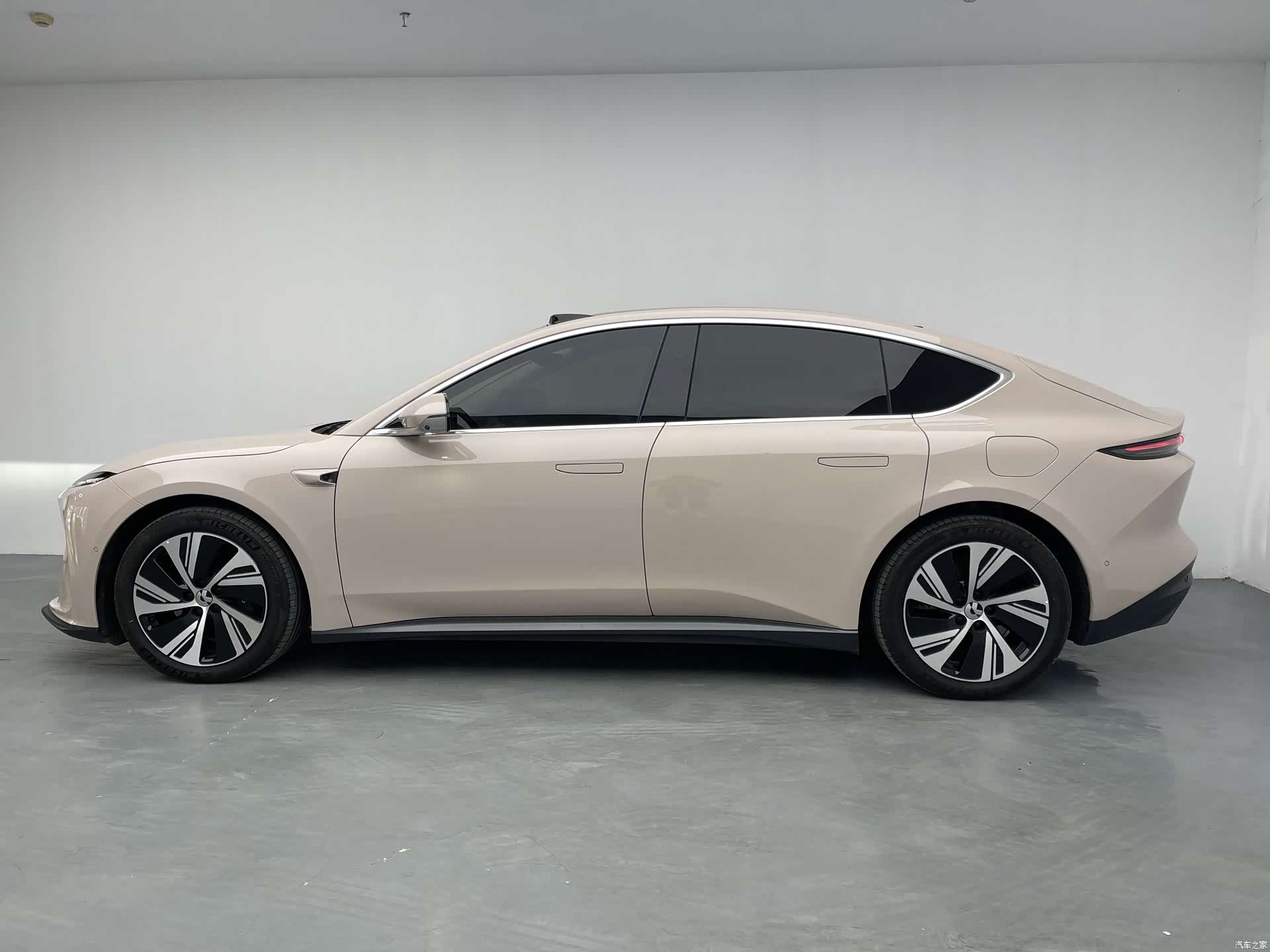 NIO ET5, 2025 8
