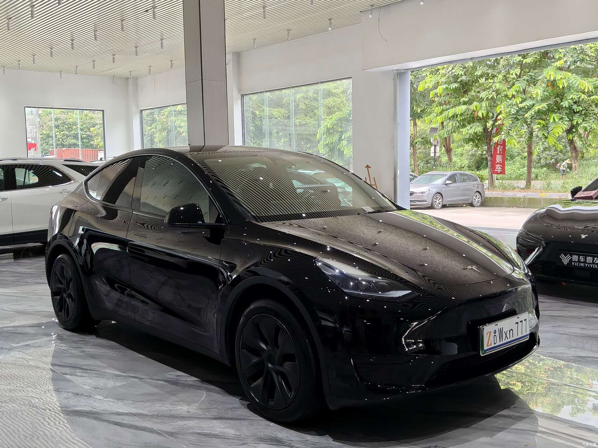 Tesla Model Y, 2023 3