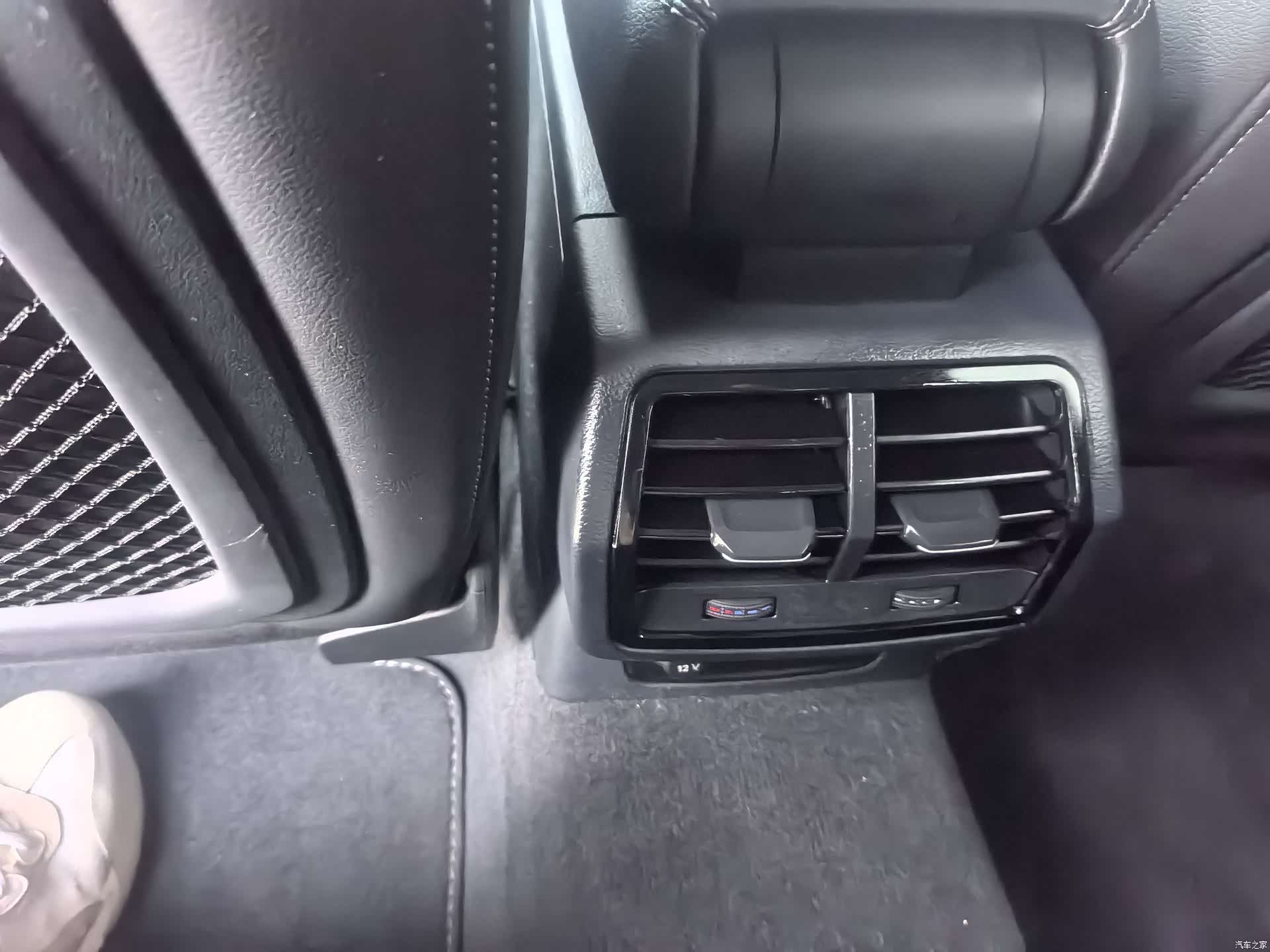 Audi Q3, 2022 8