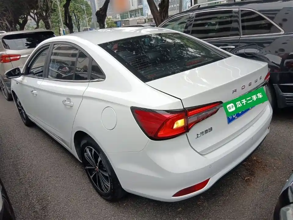 Roewe i5