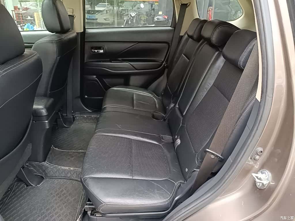 Mitsubishi Outlander, 2017 17