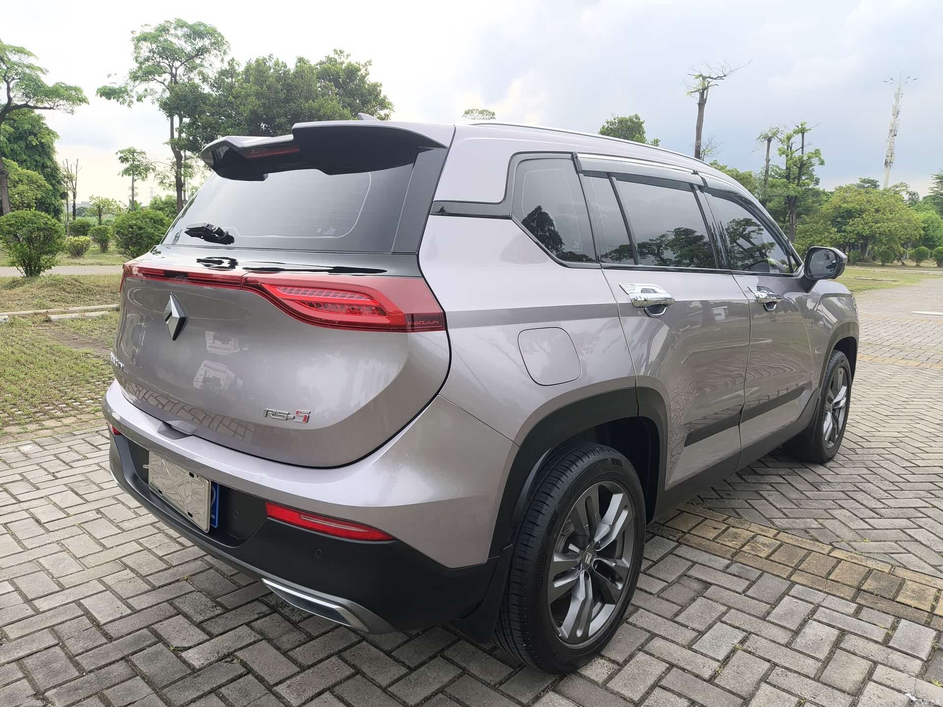 Wuling RS-5, 2019 7