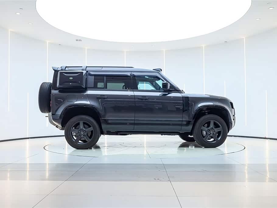 Land Rover guard