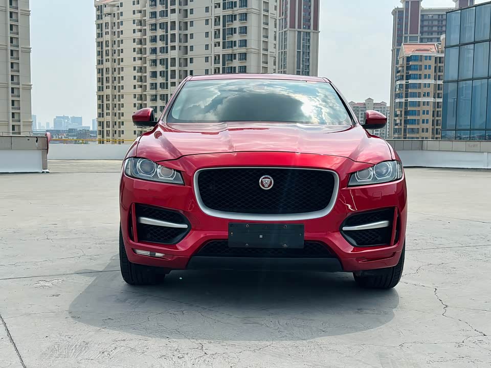 Jaguar F-PACE