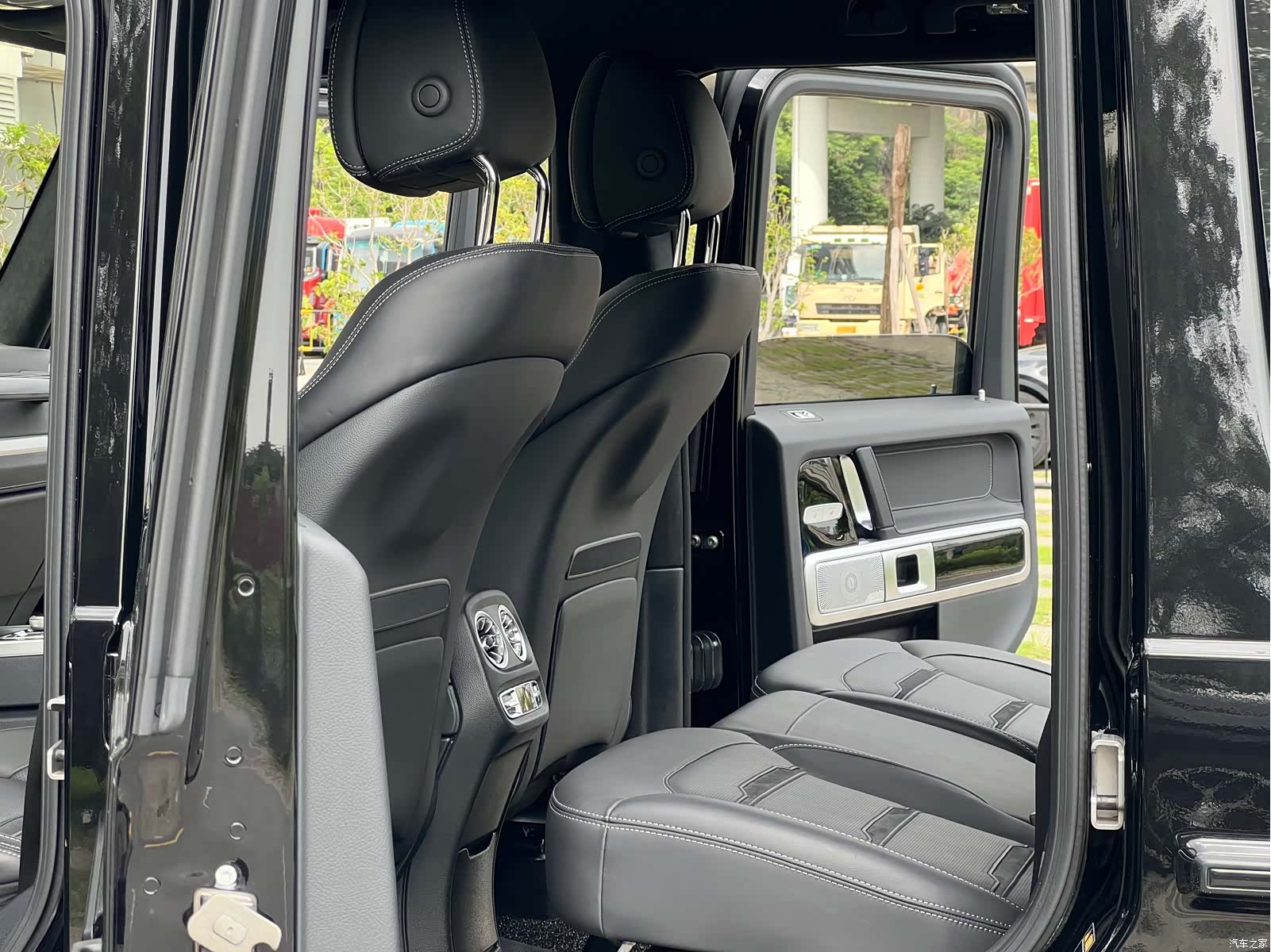 Mercedes-Benz G-Class, 2022 11