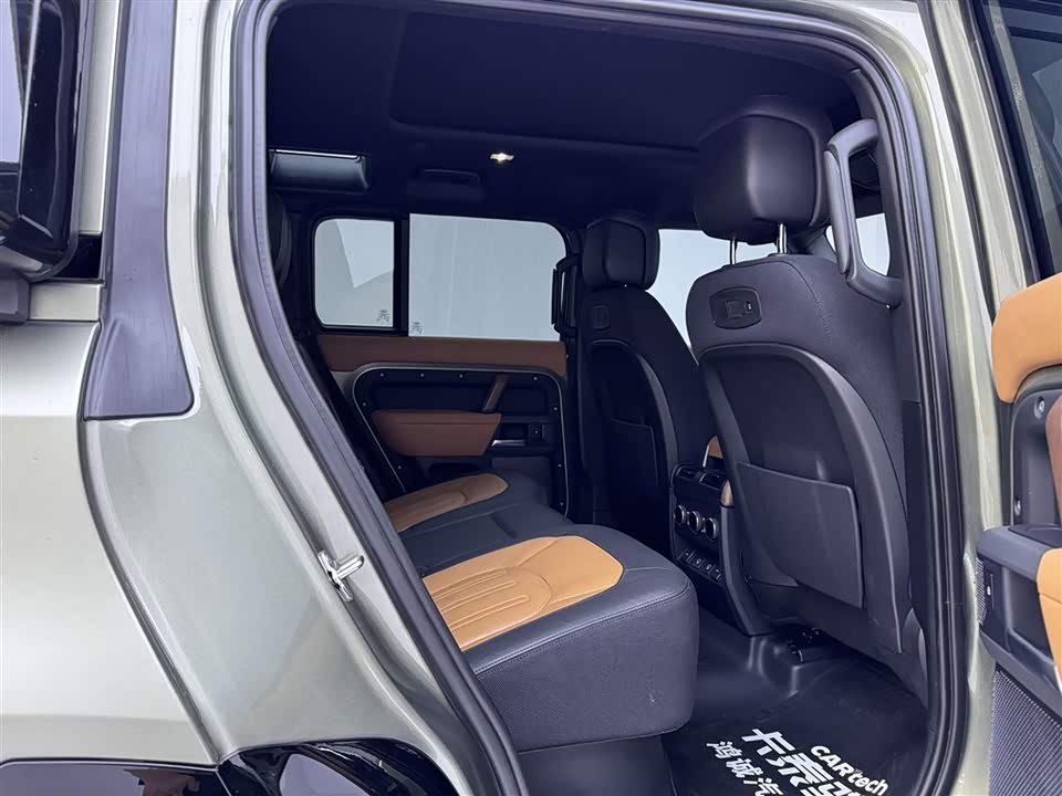 Land Rover guard