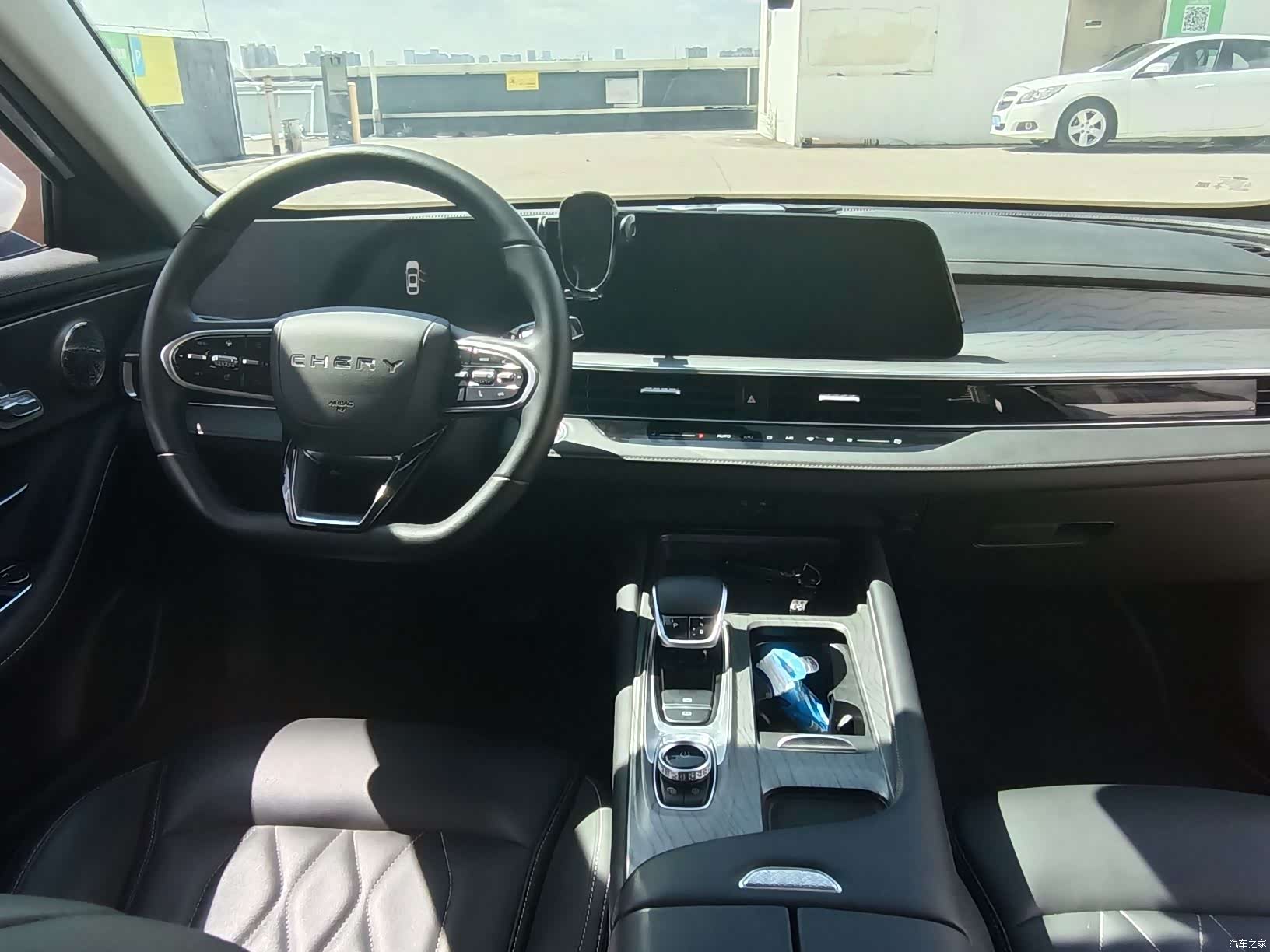 Chery Arrizo 8, 2022 4