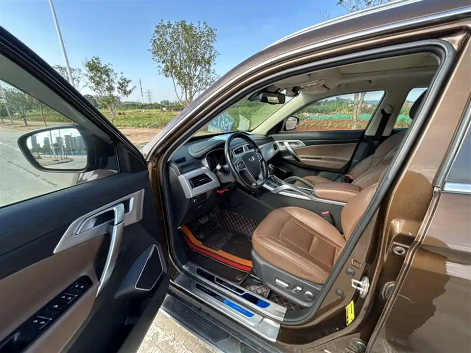 Geely Atlas