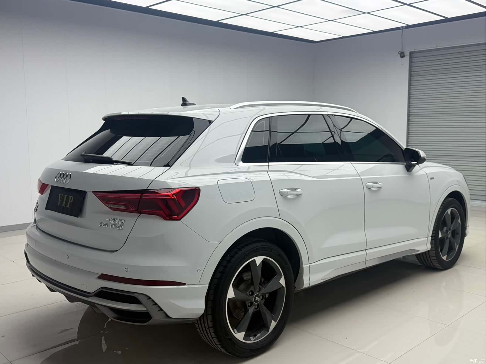 Audi Q3, 2023 4
