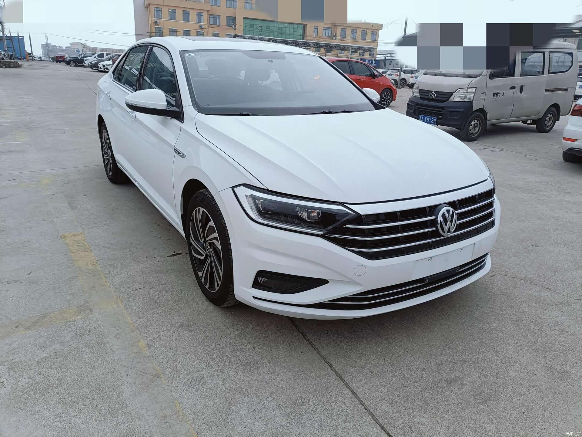 Volkswagen Sagitar, 2021 3