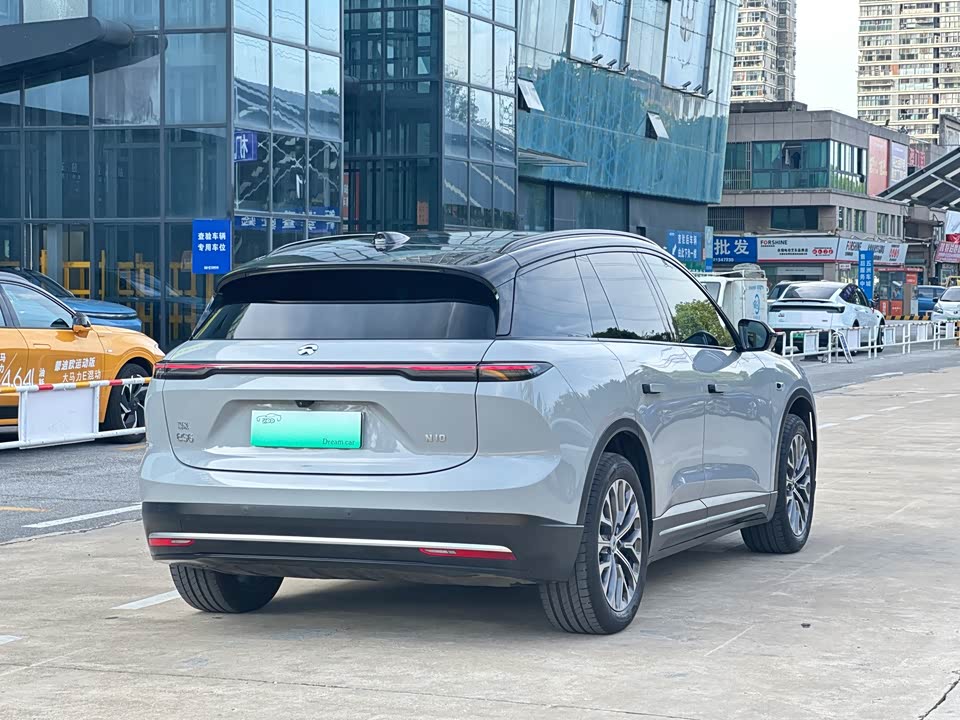 NIO ES6