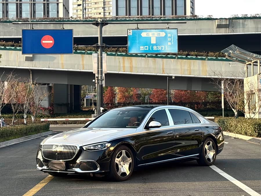 Mercedes-Benz Maybach S-Class 2024, фото 2