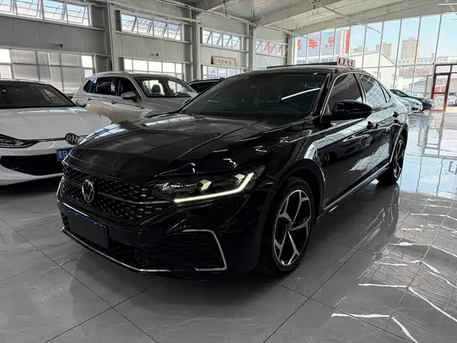 Volkswagen Passat 2023 — купить из Китая под заказ