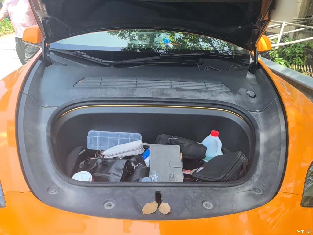 Tesla Model Y, 2023 11