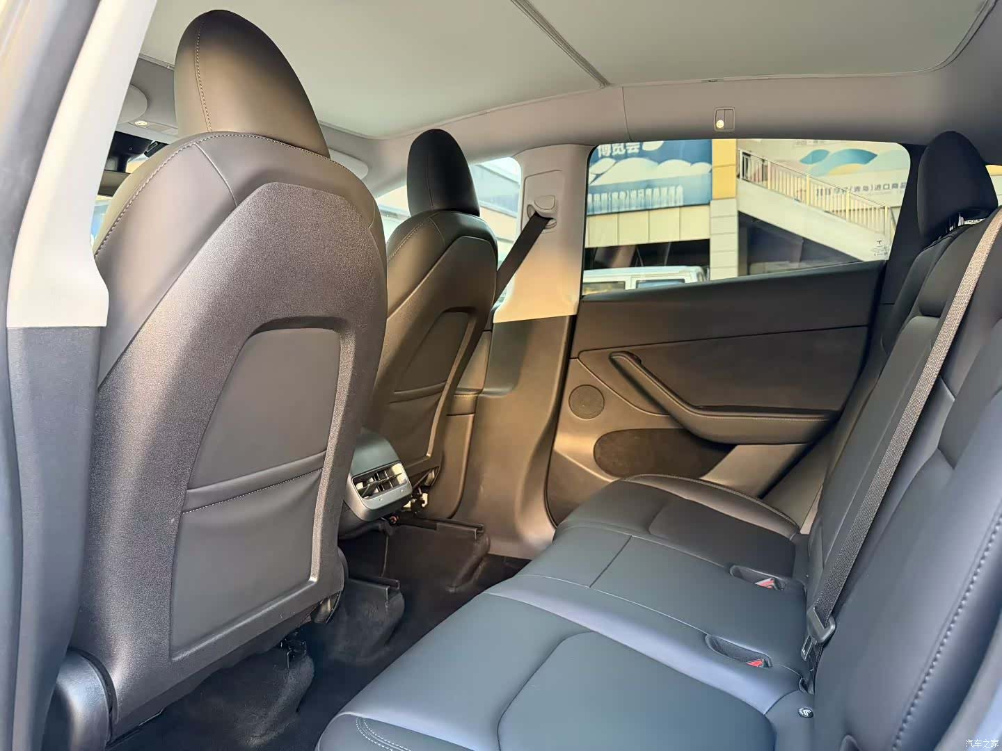 Tesla Model Y, 2023 6